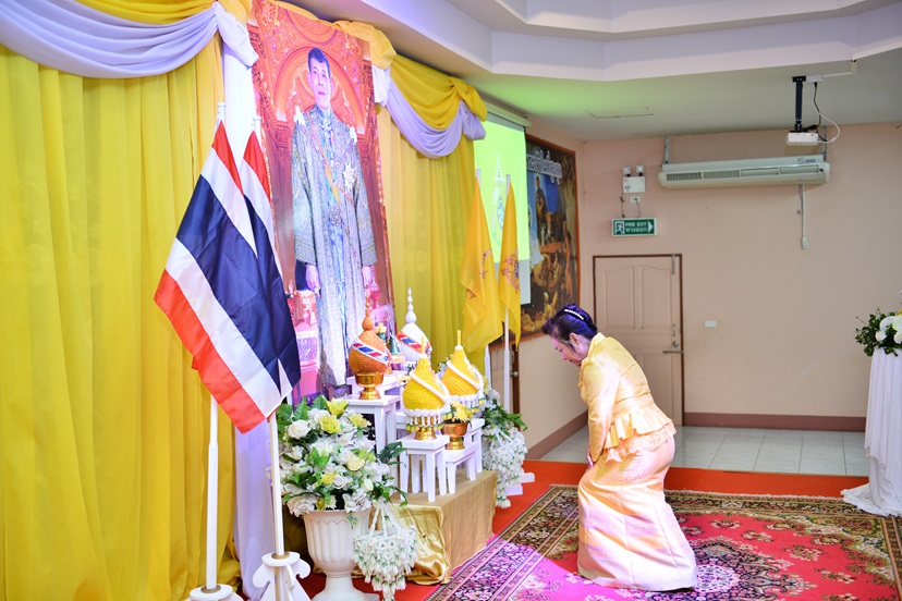 คริสต์ศาสนิกชนระยองร่วมกันแสดงความจงรักภักดีเฉลิมพระเกียรติในหลวงเฉลิมพระชนมพรรษา  6 รอบ