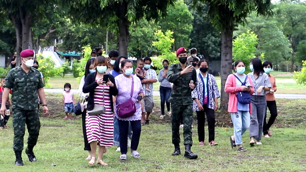 ศูนย์สงครามพิเศษ เปิดบ้านต้อนรับครอบครัวทหารใหม่ เยี่ยมชมหน่วยในวันเสร็จสิ้นการฝึก