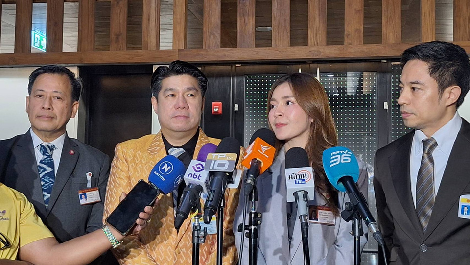  กมธ. ร่างแก้ รธน. เร่งเครื่อง ตั้ง "ซูเปอร์ทีม" ร่วม สส.-สว.-กฤษฎีกา ล็อกเป้าจบในสมัยประชุม! เล็งเปิดวิสามัญชิงโหวตวาระ 2