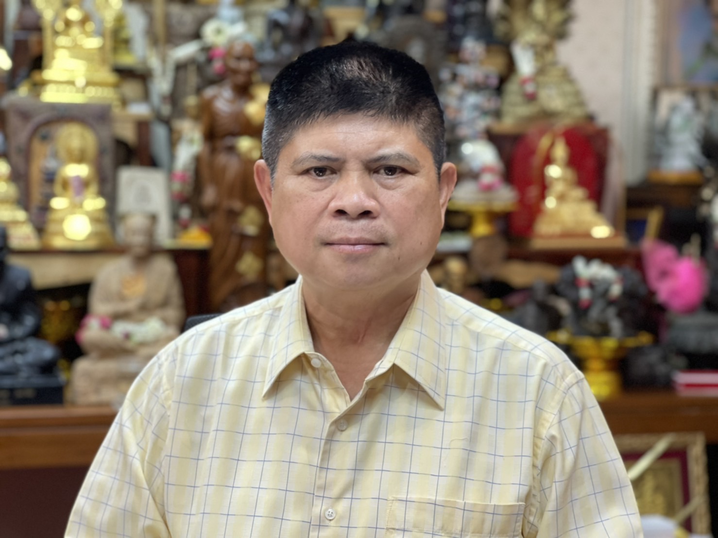 "ดูไบ" สะเทือน "แรมโบ้" สวน "ทักษิณ"ทุกดอก ซัดคนเนรคุณ "มหาจำลอง" บอก "เจ้าแมกซ์" หมาฉลาดกัดเจ้าของหัวหน้าโจร ยันตั้งพรรคเองไม่เกี่ยว "บิ๊กตู่" 