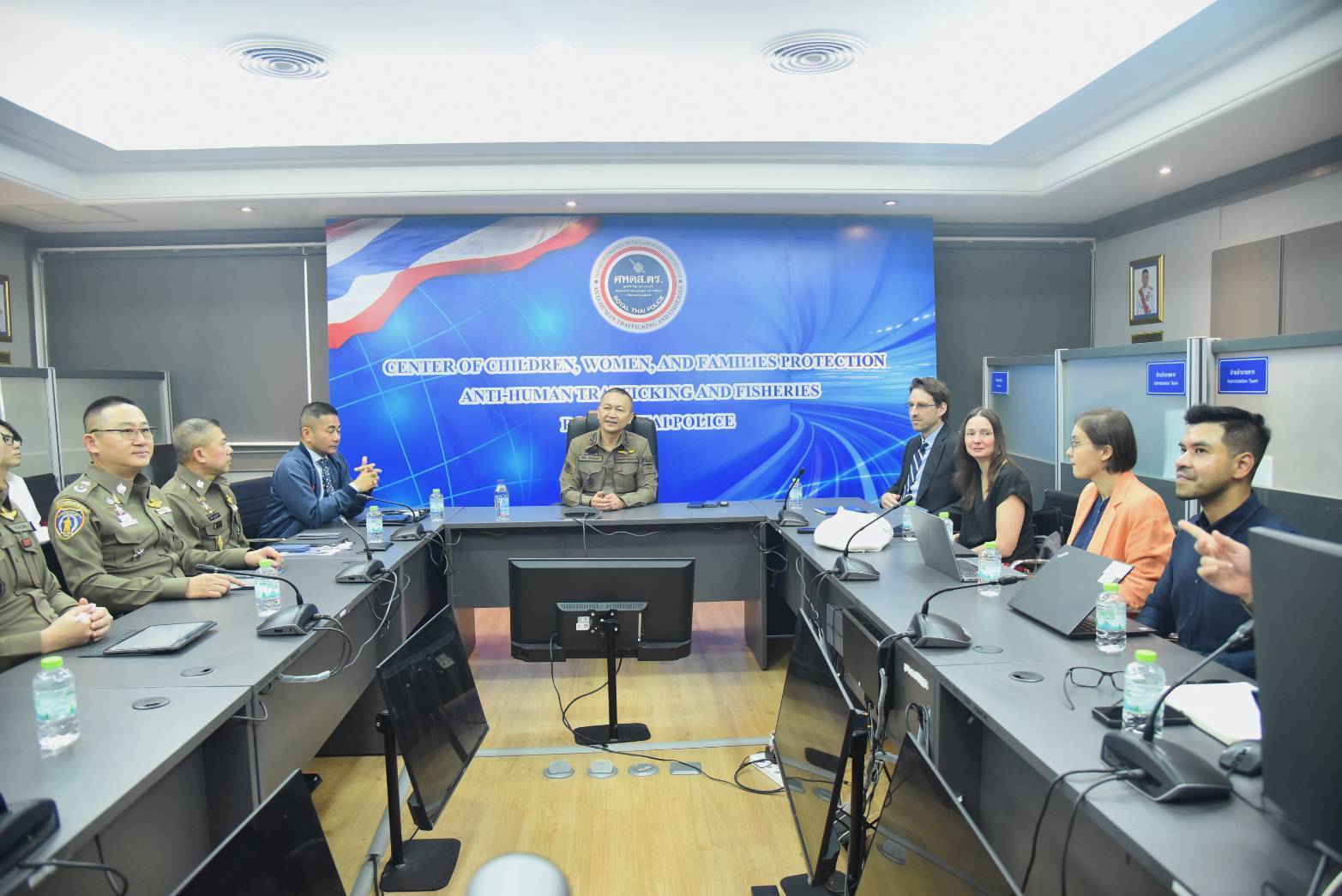 "บิ๊กหวาน"ประชุมร่วม UNODC เดินหน้าหน่วยเฉพาะกิจต่อต้านอาชญากรรมคอลเซ็นเตอร์-การค้ามนุษย์ ระดับนานาชาติ