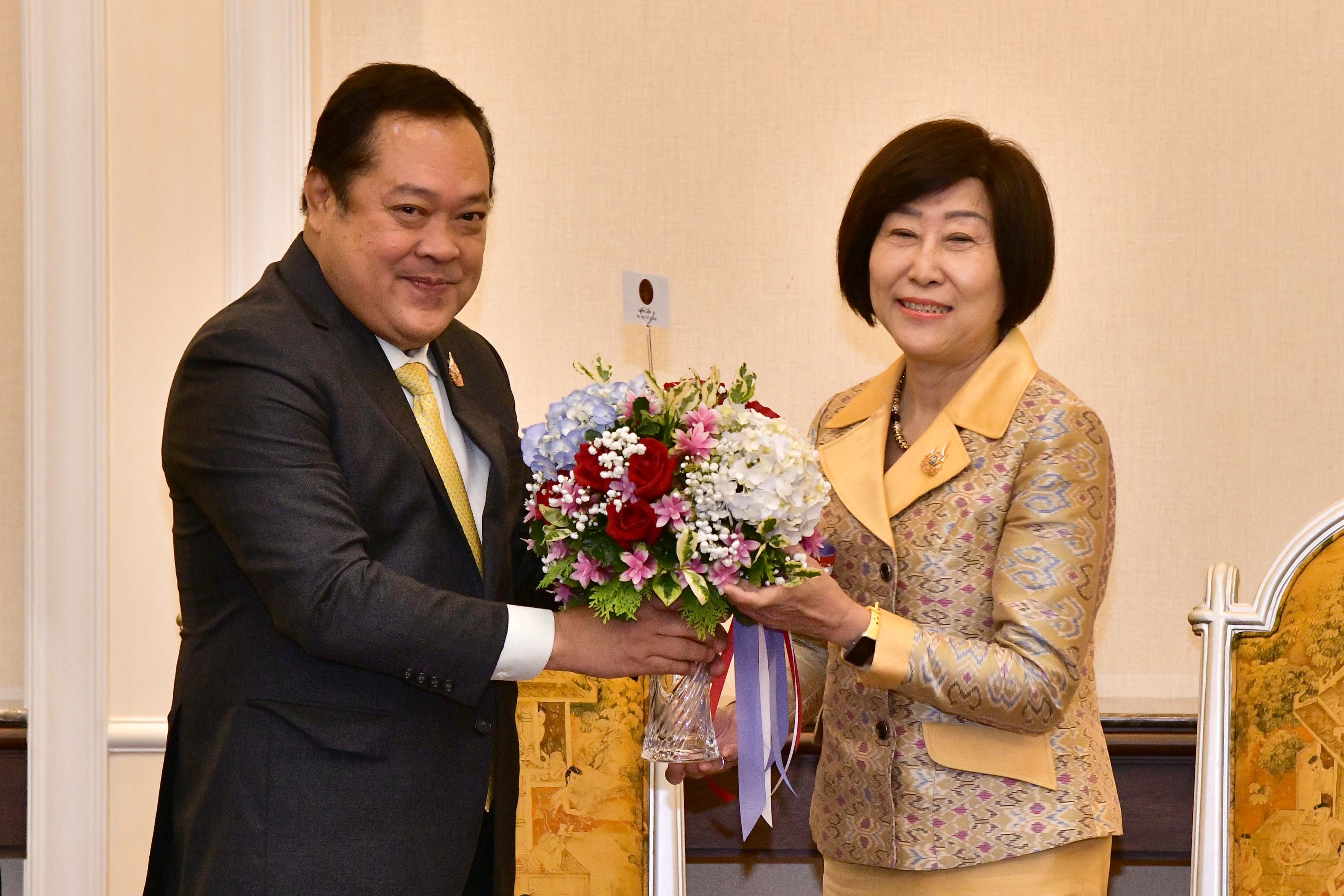 "รมว.ยุติธรรม" นำขณะผู้บริหารกระทรวงฯ เข้าเยี่ยมคารวะ "ประธานศาลฎีกา"