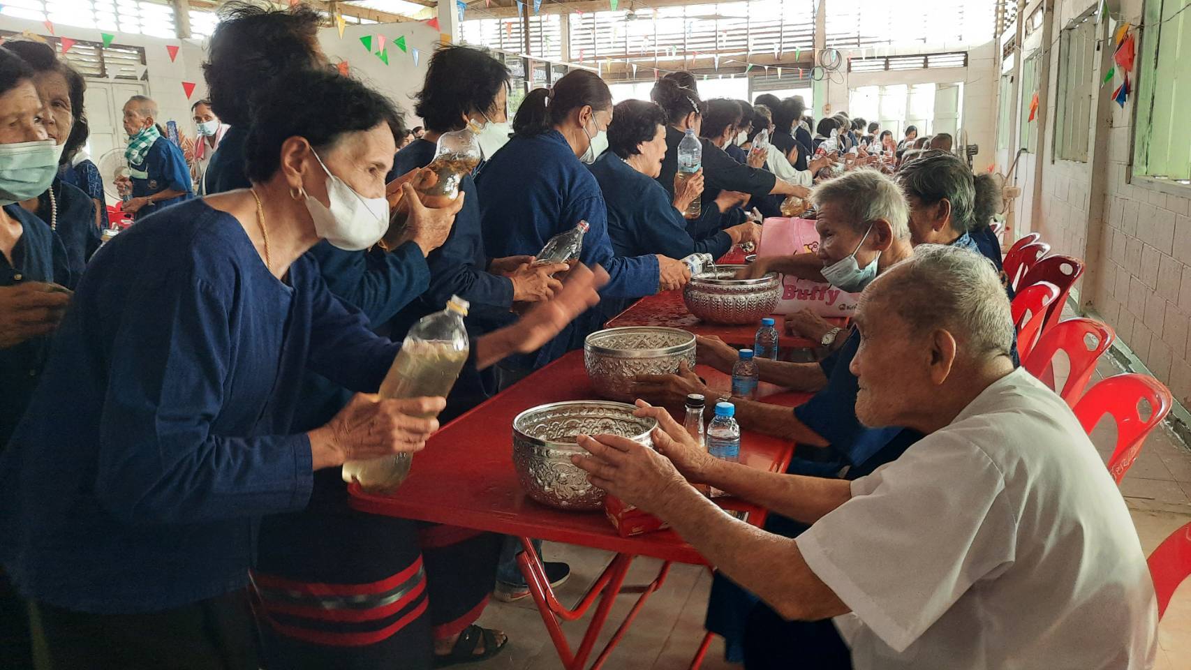 แพร่จัดรดน้ำดำหัวผู้สูงอายุวัย 103 ปี อดีตทหารผ่านศึกอายุยืนสุดในจังหวัด