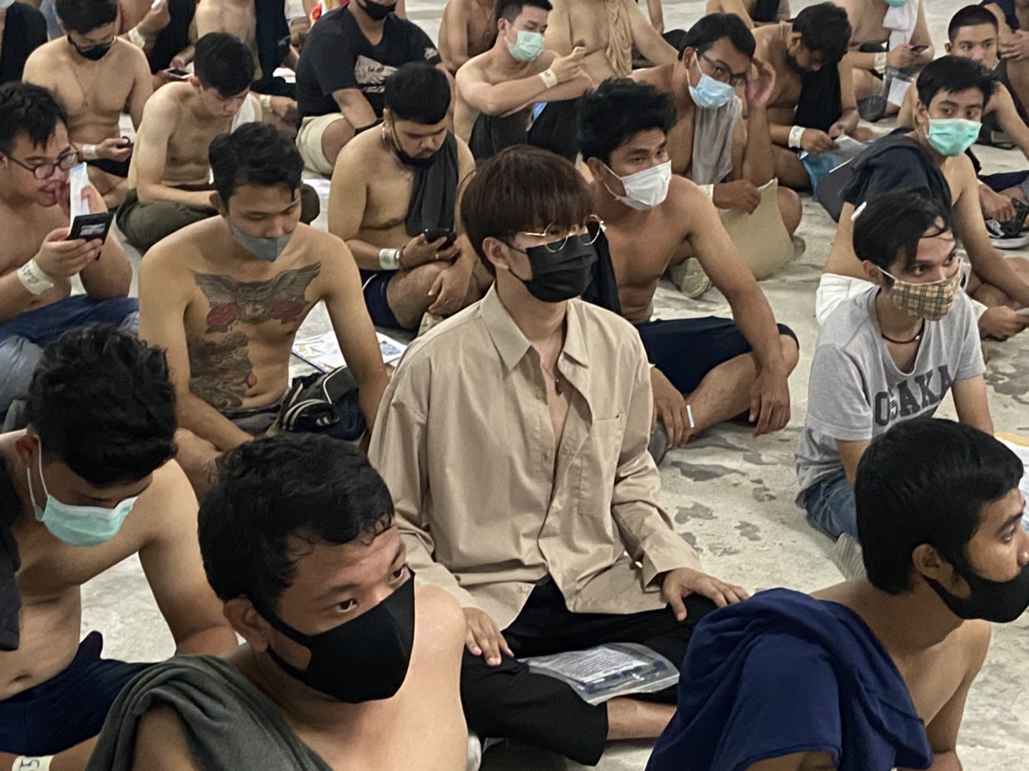 รอลุ้น"นนท์ เดอะวอยซ์" สละสิทธิ์ผ่อนผัน รอหยิบ ใบดำ - ใบแดง ทหารกองเกิน