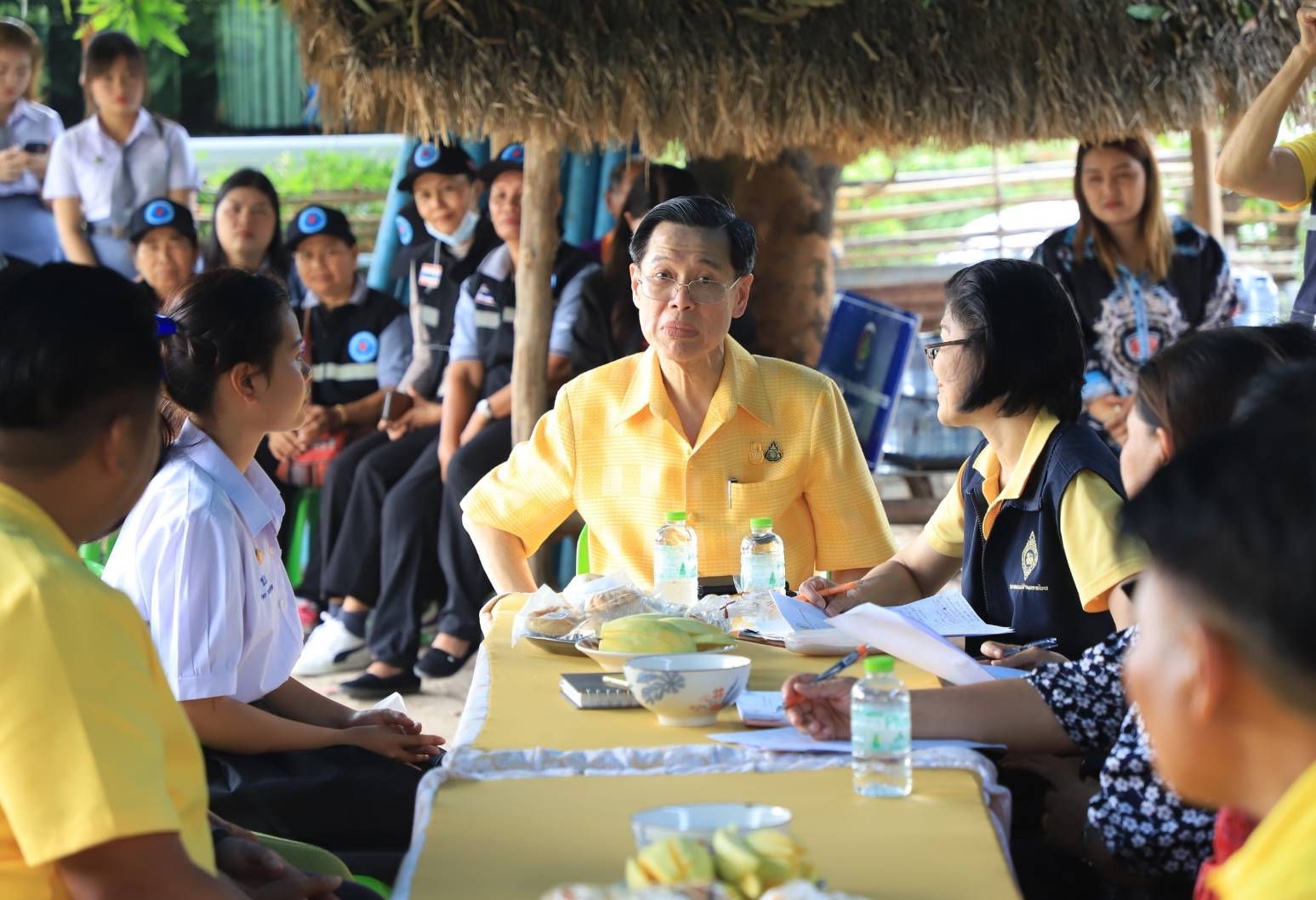 ผู้ว่าฯลพบุรี เยี่ยมนักเรียนทุนพระราชทาน ม.ท.ศ. แนะทำตัวเป็นแบบอย่างที่ดีแก่สังคม 