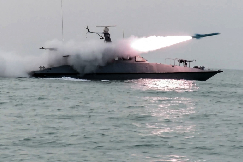 "IRGC" ยิงขีปนาวุธถล่มเรือบรรทุกน้ำมันสหรัฐฯ ในอ่าวเปอร์เซีย