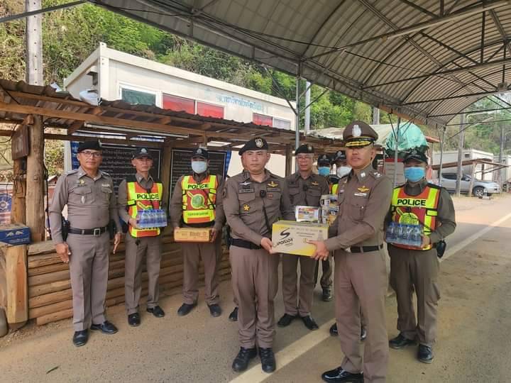 ผู้การตำรวจแพร่ ตรวจเยี่ยมด่านตรวจบูรณการ ในช่วงเทศกาลสงกรานต์ บริเวณด่านตรวจห้วยไร่  อ.เด่นชัย