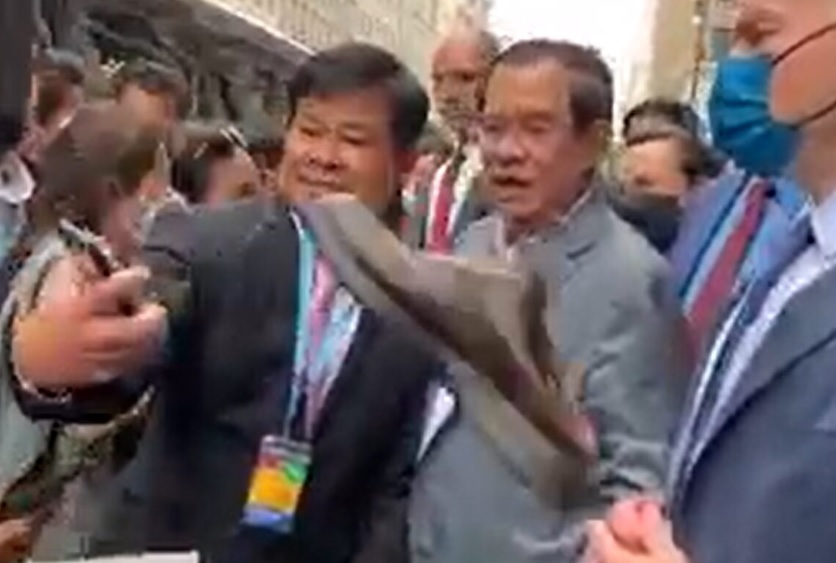  'ฮุน เซน'ถูกปารองเท้าใส่ระหว่างเดินทาง  เข้าร่วมประชุมอาเซียน-สหรัฐ ที่วอชิงตัน