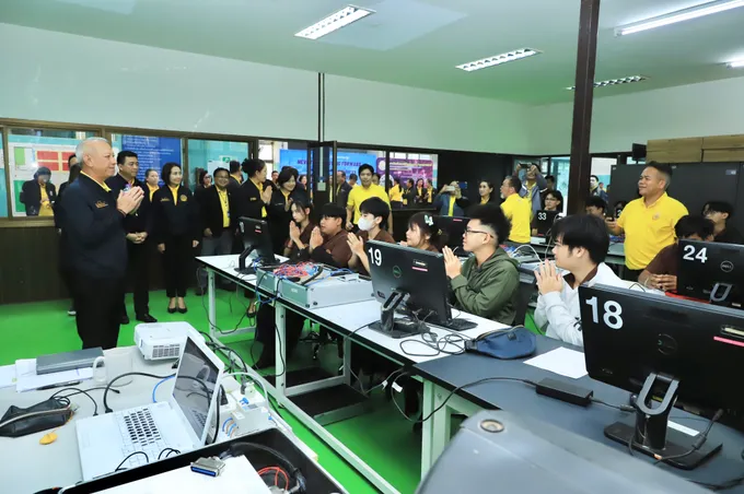 “พิพัฒน์” หนุนแรงงานใช้เทคโนโลยี AI สร้าง Content เสริมธุรกิจอินฟลูเอนเซอร์-ผู้ประกอบการเพื่อการท่องเที่ยว