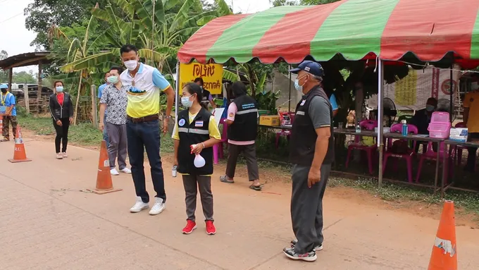 ขอนแก่น ประกาศยกระดับ ให้ผู้ที่เดินทางจาก 17 จังหวัดเสี่ยง เข้ารายงานตัว กักตัวเองที่บ้าน 14 วัน 
