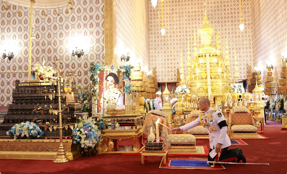 พันเอก หม่อมเจ้า นวพรรษ์ ยุคล บำเพ็ญพระราชกุศล ถวายพระบรมศพ สมเด็จพระพันปีหลวง