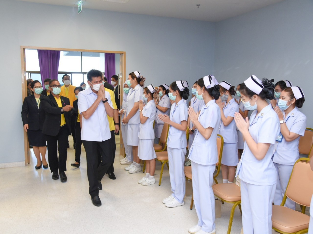 รมช.สาธารณะสุขตรวจเยี่ยมรพ.พุทธโสธร กับ“การแพทย์วิถีใหม่”