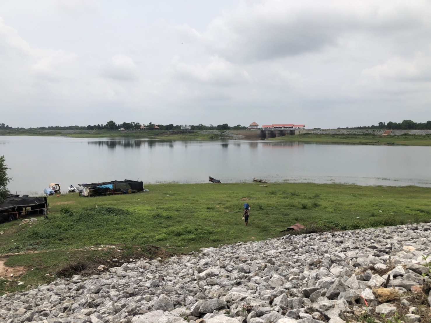 กาฬสินธุ์ฝนทิ้งช่วง​ ชาวลำคลองรำบวงสรวงบุญบั้งไฟขอฝนเติมน้ำเข้าเขื่อนลำปาว