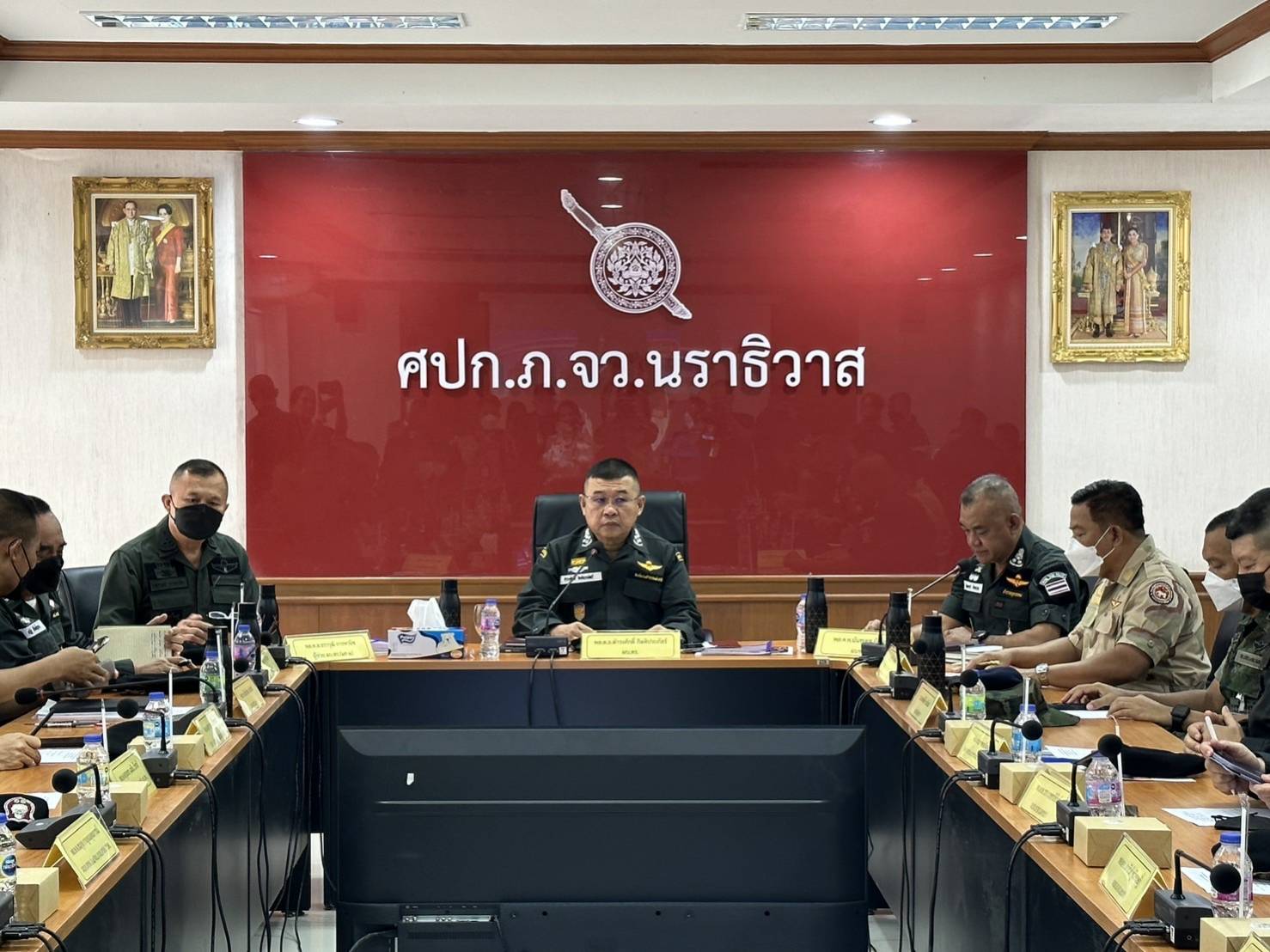 ผบ.ตร.บินด่วนลงใต้ รวบ 2 มือคาร์บอมบ์แฟลตตำรวจนราธิวาส เร่งออกหมายจับอีก 7 ราย 