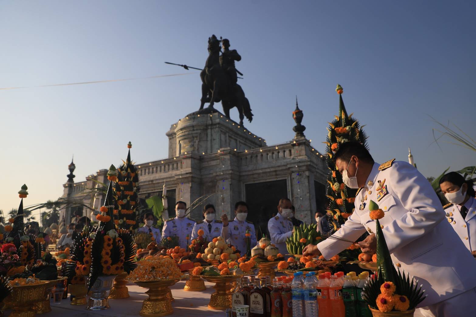 อยุธยาบวงสรวงดวงวิญญาณน้อมรำลึก  เนื่องในวันยุทธหัตถีสมเด็จพระนเรศวรมหาราช 