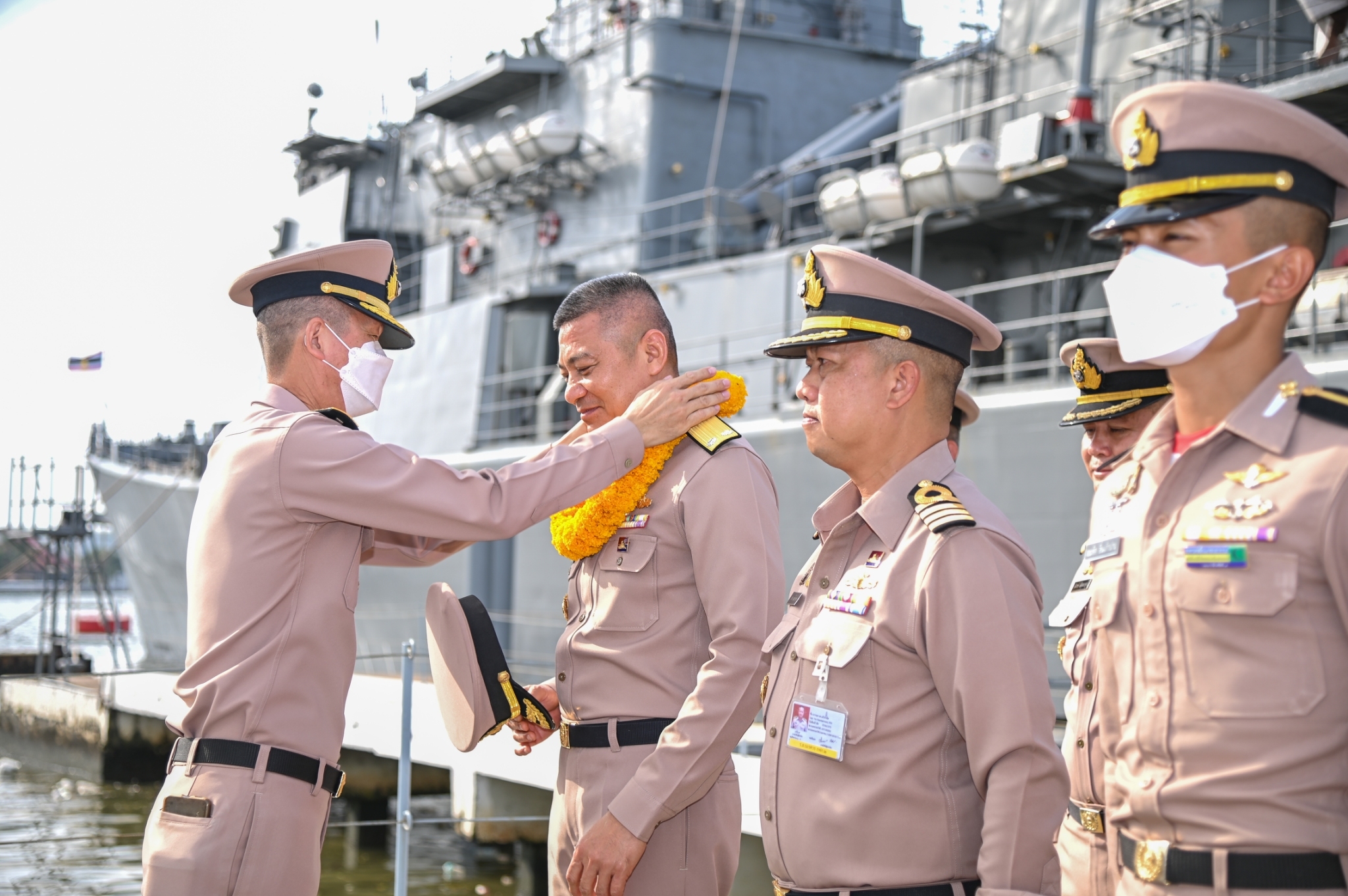 โรงเรียนนายเรือรับหมู่เรือฝึกนักเรียนนายเรือในทะเลต่างประเทศรวมระยะทาง 3,175 ไมล์  
