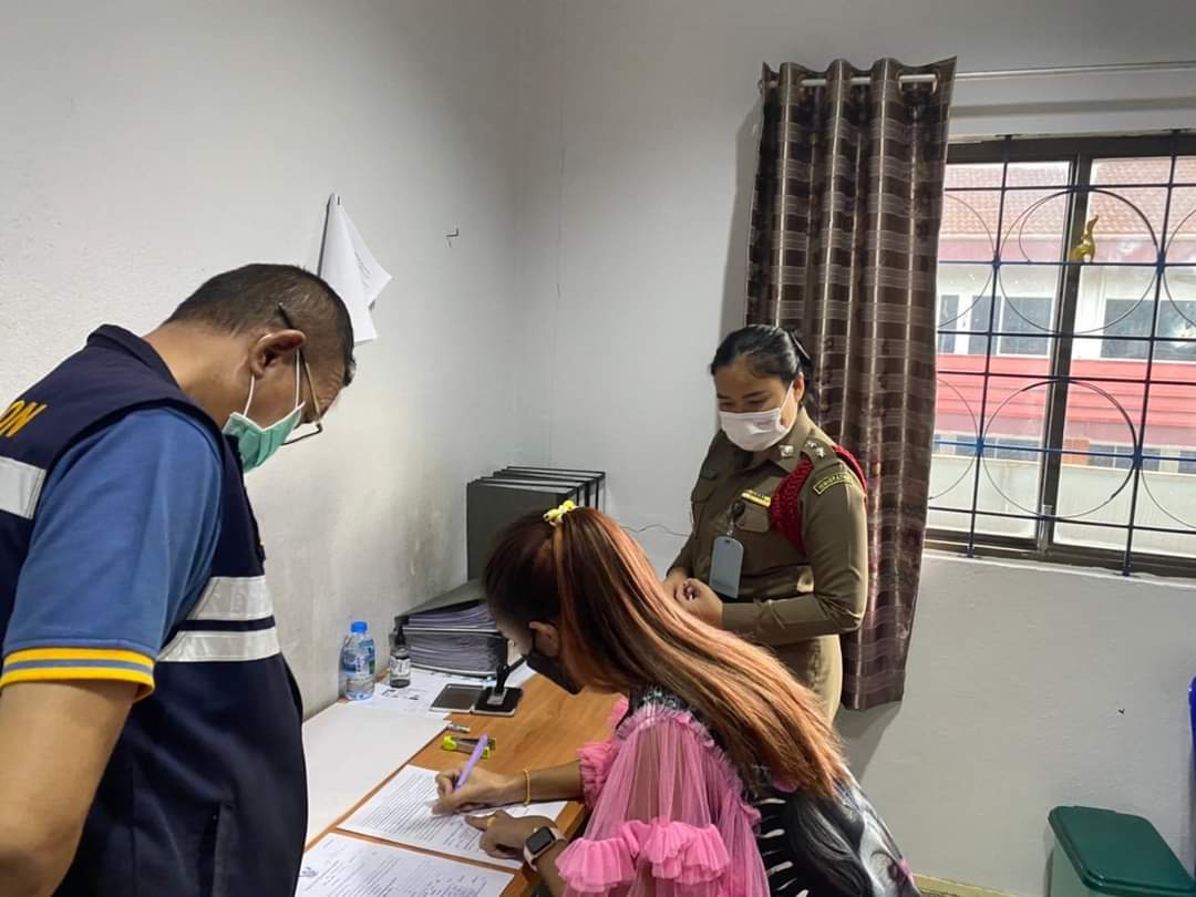 PCTร่วมกับ ตม.จังหวัดสระแก้วรวบ"เจนนิสา"หลังบ้านแก็งค์คอลเซ็นเตอร์คาด่าน