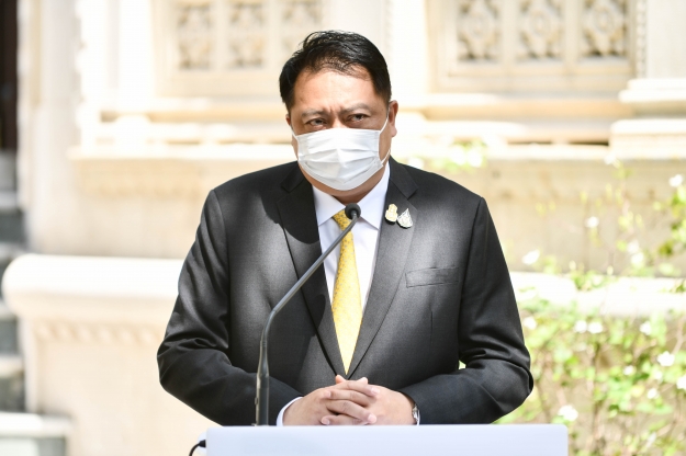 “สุชาติ” ไล่ฝ่ายค้าน ตั้งสติก่อน หลังอ่านญัตติอภิปรายบอกคนตกงาน ชี้ นศ.จบใหม่ 70-80% มีงานทำ 