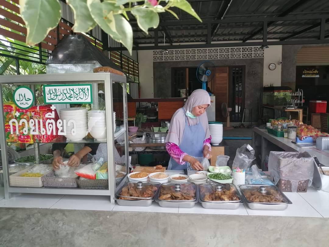 ไม่ควรพลาด!!ก๋วยเตี๋ยวสองแผ่นดินมีดีที่สูตรเด็ดติดชายแดนใต้นราธิวาส