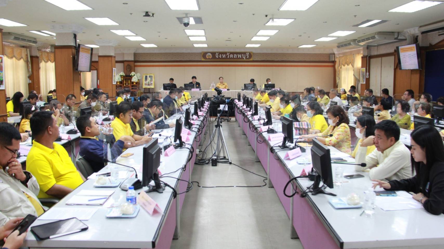 ลพบุรีร่วมประชุมหารือแนวทางแก้ไขปัญหาความเดือดร้อนให้แก่ราษฎรที่ได้รับผลกระทบจากปัญหาลิงล้นเมือง