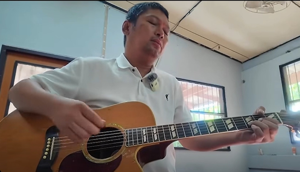 กลั่นจากใจ! “เสก โลโซ” แต่งเพลง “น้ำตาอาบแก้ม” ถวายความอาลัย “เจ้าฟ้าพัชรกิติยาภาฯ” สุดซาบซึ้ง