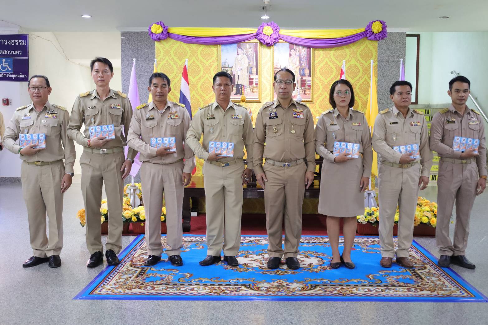สกลนคร บิ๊กซี มอบนมยูเอชที ให้แก่โรงเรียนในโครงการกองทุนการศึกษาจังหวัดสกลนคร   