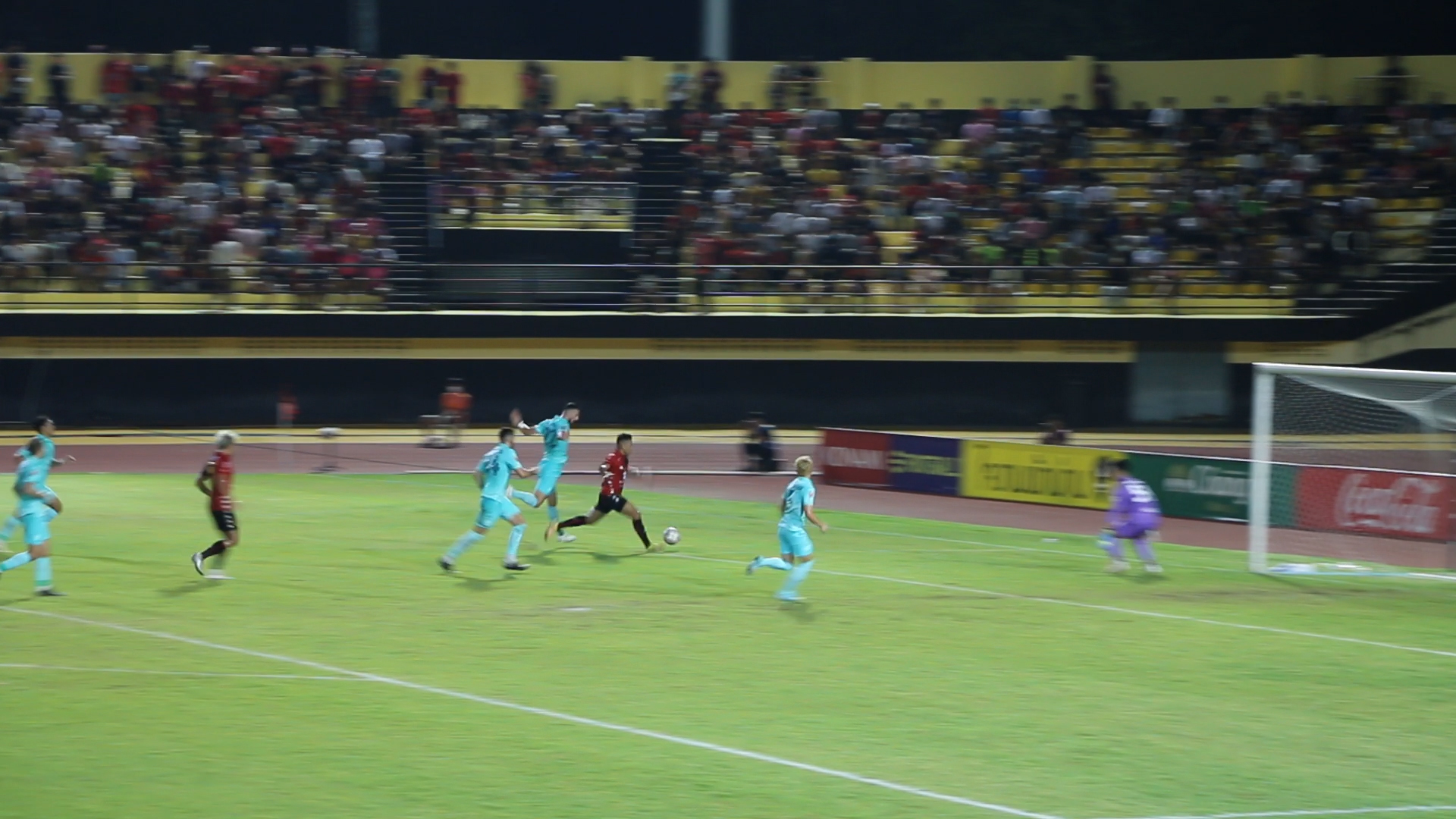 'ขอนแก่น ยูไนเต็ด'เปิดบ้านตามไล่ตีเสมอ'บุรีรัมย์ ยูไนเต็ด'แบบสุดมันส์ 1-1