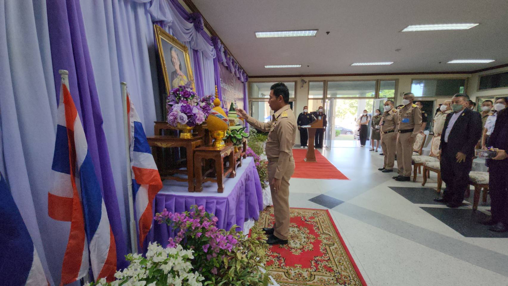 ระยองส่งมอบอาหารทะเลให้กับผู้แทนกองทัพเรือนำไปช่วยประชาชนในถิ่นทุรกันดารพื้นที่ภาคเหนือ