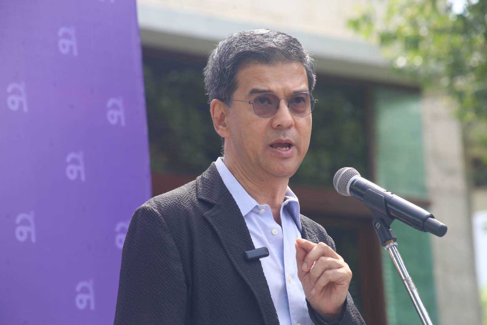 "ศิธา" ซัด "เพื่อไทย" ปลุกผีคืนชีพ ! ดื้อตั้งรัฐบาลข้ามขั้ว เตือนอย่าทำลายศรัทธาปชช. จับมือแน่นรอสว.หมดวาระ