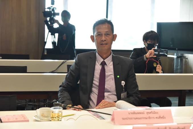 "สัณหพจน์" สวน “อนุสรณ์” ใช้เวลาในวันเริ่มต้นปีคิดทบทวนตัวเอง ทำอะไรเพื่อปชช.บ้าง ก่อนวิจารณ์นายกฯ 