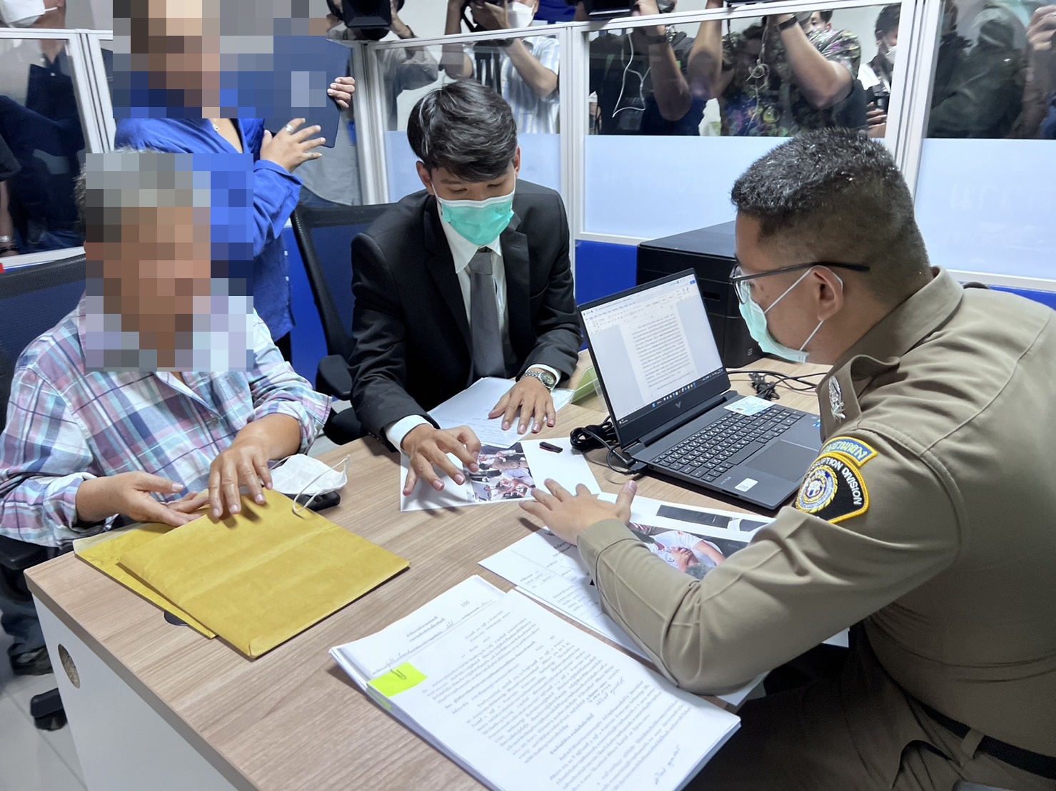 "ป้าวันทนา"เข้าแจ้งความ 4 ข้อหากับชุดจับกุมอ้างรอร้องทุกข์นายกฯลงพื้นที่บ้านโป่งแต่โดนอุ้มก่อนได้ชี้แจง
