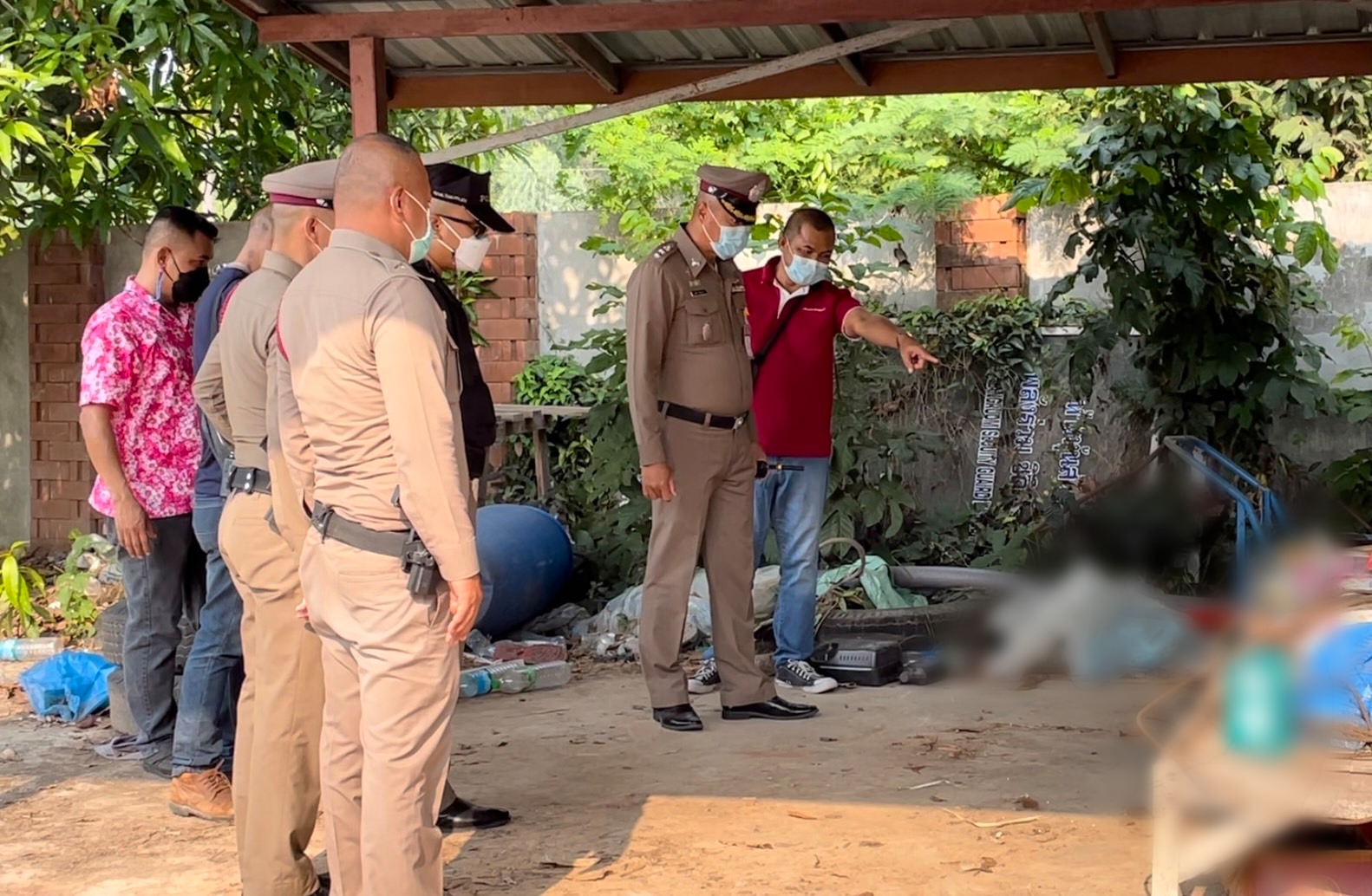เศร้ารับสงกรานต์ชายวัย 58  ใช้อาวุธปืนพกสั้นจ่อยิงศีรษะเสียชีวิต หลังเพิ่งเดินทางกลับจากสวนเกษตรต่างจังหวัด