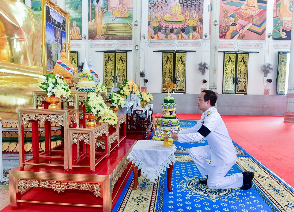 ผู้ว่าฯศรีสะเกษ จัดพิธีรับพานพุ่มดอกบัว ถวายสักการะ “พระศรีมหาโพธิทศมราชบพิตร” เนื่องในวันวิสาขบูชา