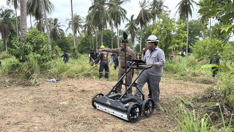ตัดข้อสงสัย! บก.ภ.2 ใช้ GPR เจาะชั้นดินสแกนหาศพเพิ่มคดีฆาตกรรมโหด 5 ศพขอนแก่น-ชลบุรี เคลียร์ชัด 2 จุดต้องไม่พบสิ่งผิดปกติ
