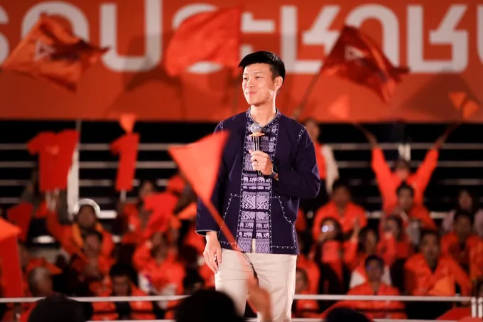 วัดใจศาลฎีกา! "ณัฐพงษ์" ลั่น 10 สส. ไม่หยุดทำหน้าที่ ชี้ "จริยธรรม" ไร้มาตรฐานคือภัยเงียบประชาธิปไตย