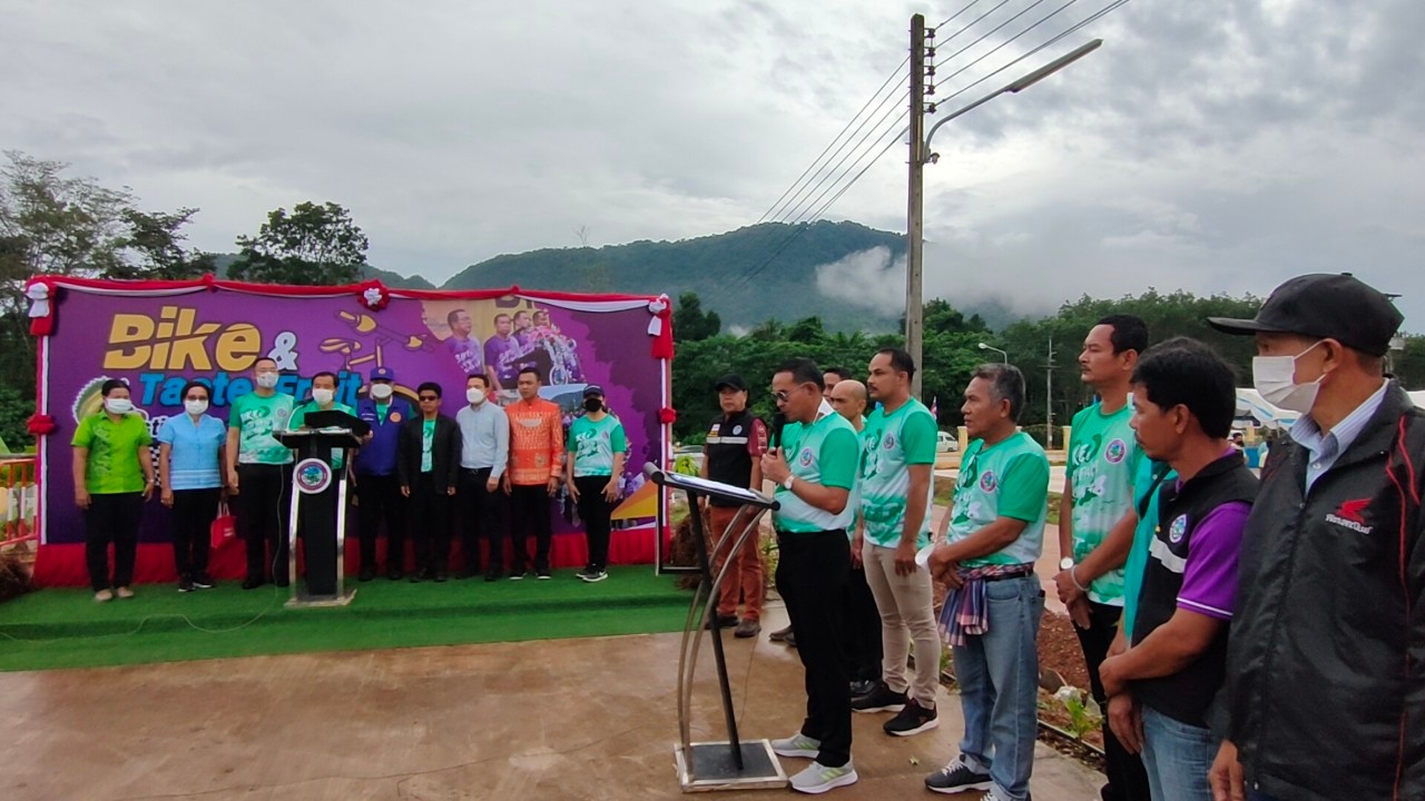 นักปั่นทั่วสารทิศร่วมทริปปั่นชมสวนระยะทาง 30 กม.ที่ควนกาหลง  