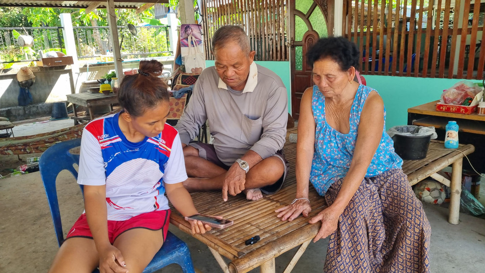 ระทึกกลางสาย! เมียแรงงานไทยในอิสราเอล วิดีโอคอลยังไม่ทันจบ ต้องวางสายเข้าบังเกอร์ด่วน ครอบครัวบุรีรัมย์ภาวนาขอให้ปลอดภัย