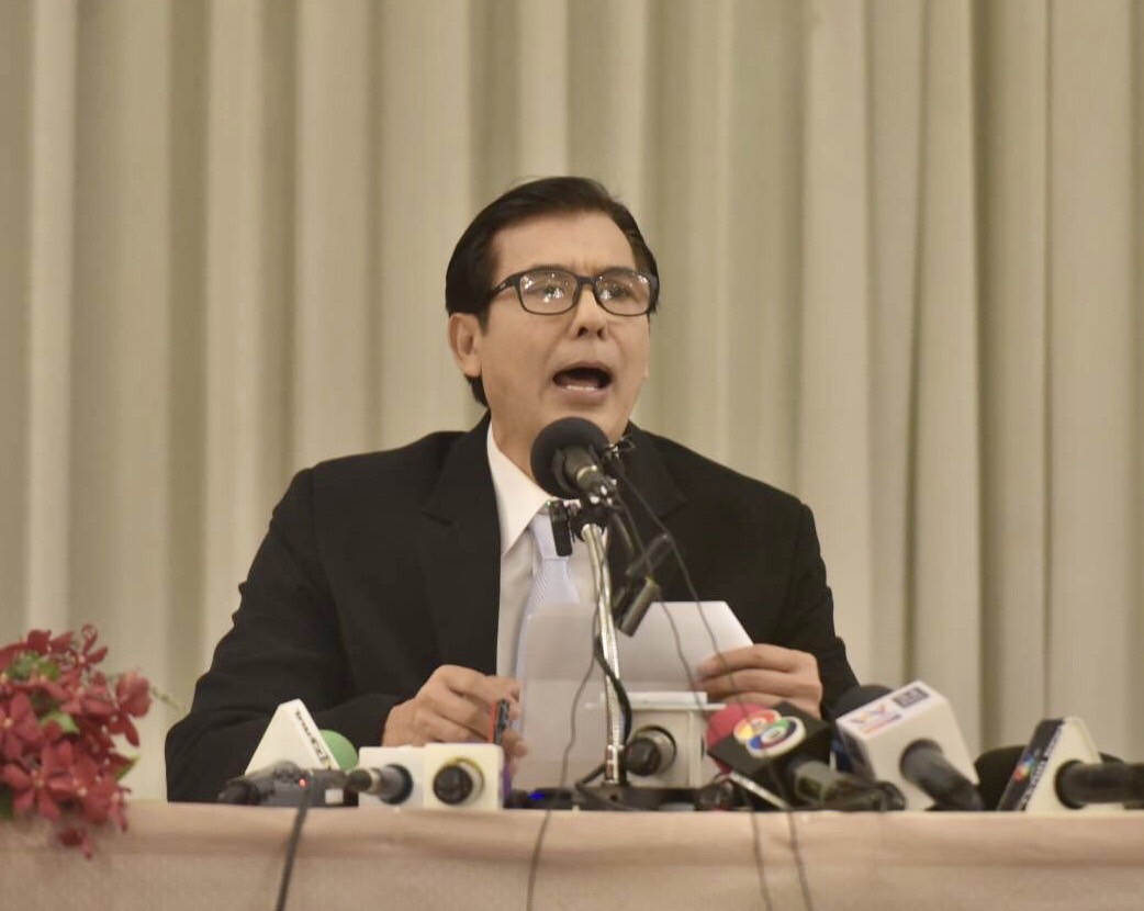"เด็จพี่" มาแล้ว! แถลงป้อง "เศรษฐา" เอาคืน "ชูวิทย์"  ปูดเคยเสนอขายที่ดินทับซ้อนให้ "แสนสิริ" แต่โดนปฏิเสธ 