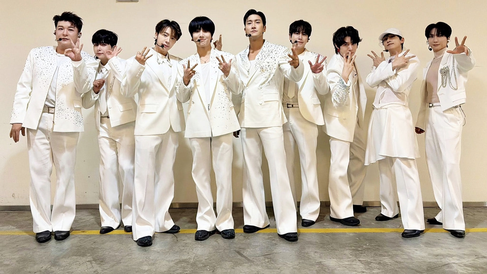 SUPER JUNIOR มอบเงิน 1 ล้าน ช่วยน้ำท่วมภาคใต้ ส่งกำลังใจผ่านสภากาชาดไทย