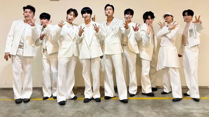 SUPER JUNIOR มอบเงิน 1 ล้าน ช่วยน้ำท่วมภาคใต้ ส่งกำลังใจผ่านสภากาชาดไทย