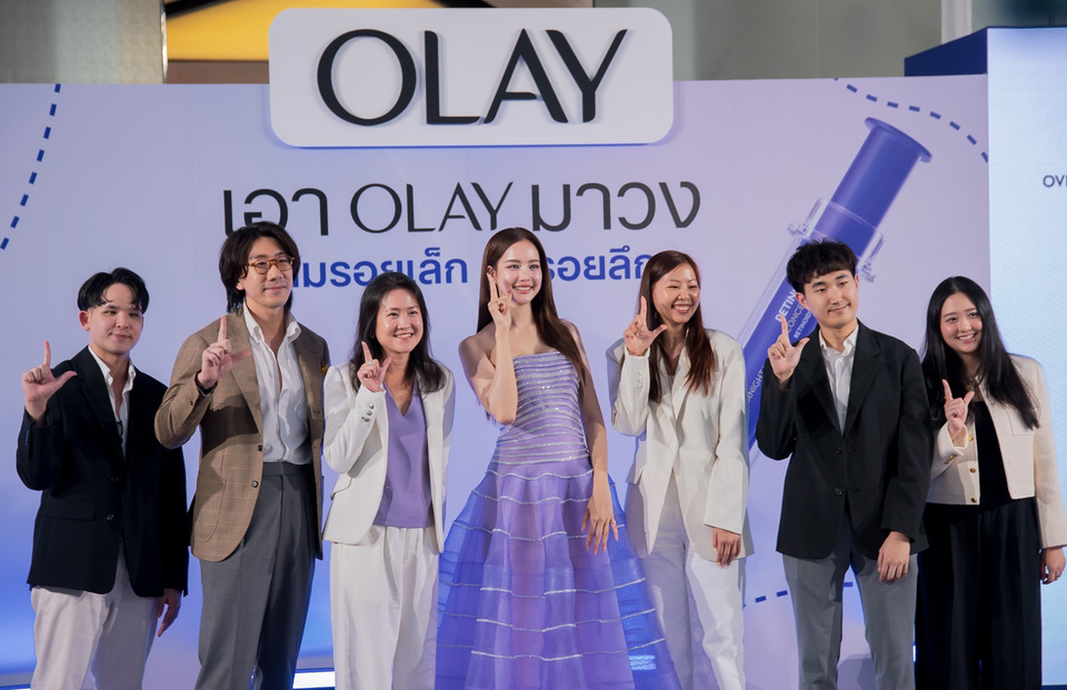 “โบว์ เมลดา” ชวนเปิดประสบการณ์ “เอา Olay มาวง” นวัตกรรมใหม่ปากกาม่วงเก็บรอยลึก OLAY OVERNIGHT WRINKLE CONCENTRATE