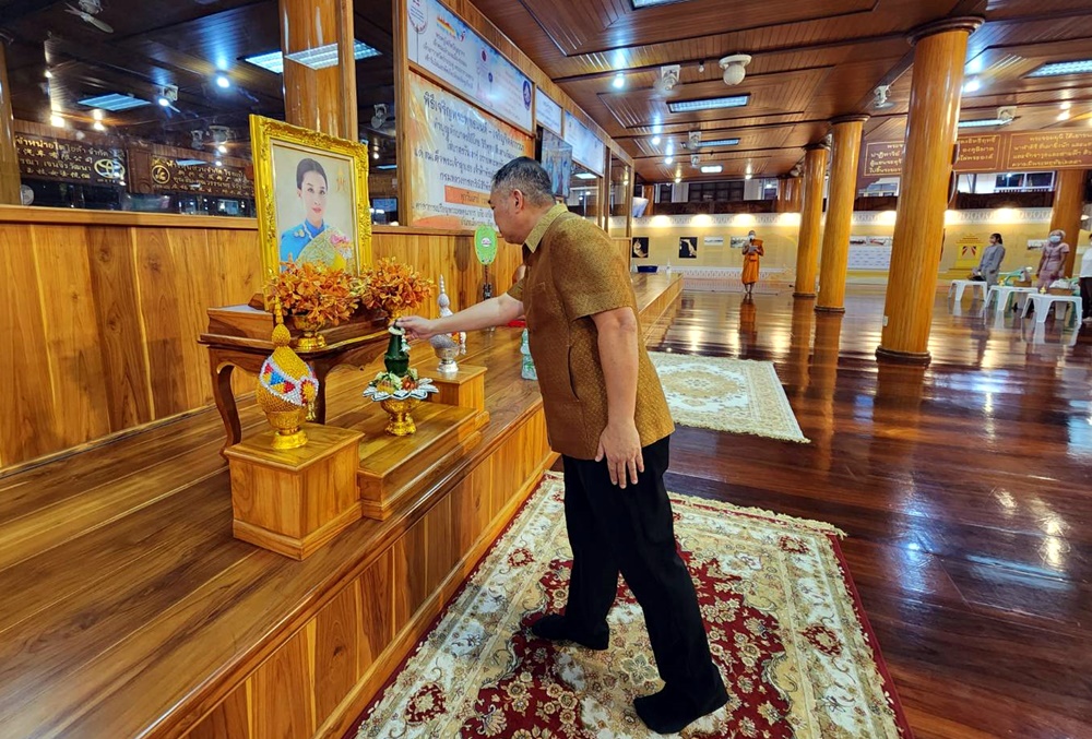 รองผู้ว่าฯระยอง ร่วมใส่บาตรวันเสาร์ "วิถีไทย วิถีพุทธสืบสานวัฒนธรรม" ถวายเป็นพระราชกุศลแด่ "พระองค์ภา"
