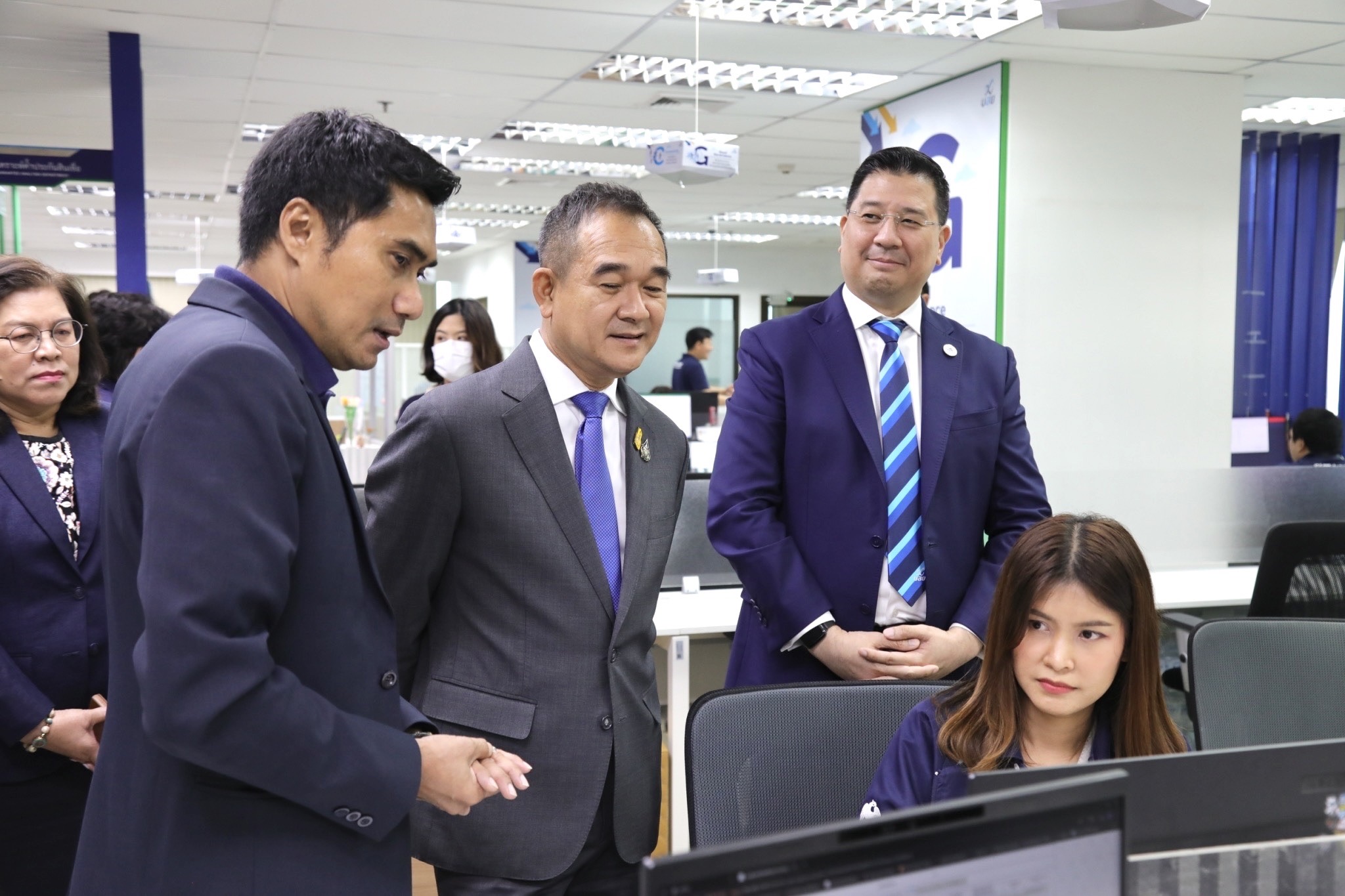 รมช. คลัง มอบนโยบาย บสย. เร่งช่วย SMEs แก้หนี้ ชูกลไก “ค้ำประกัน” ขับเคลื่อน IGNITE Thailand