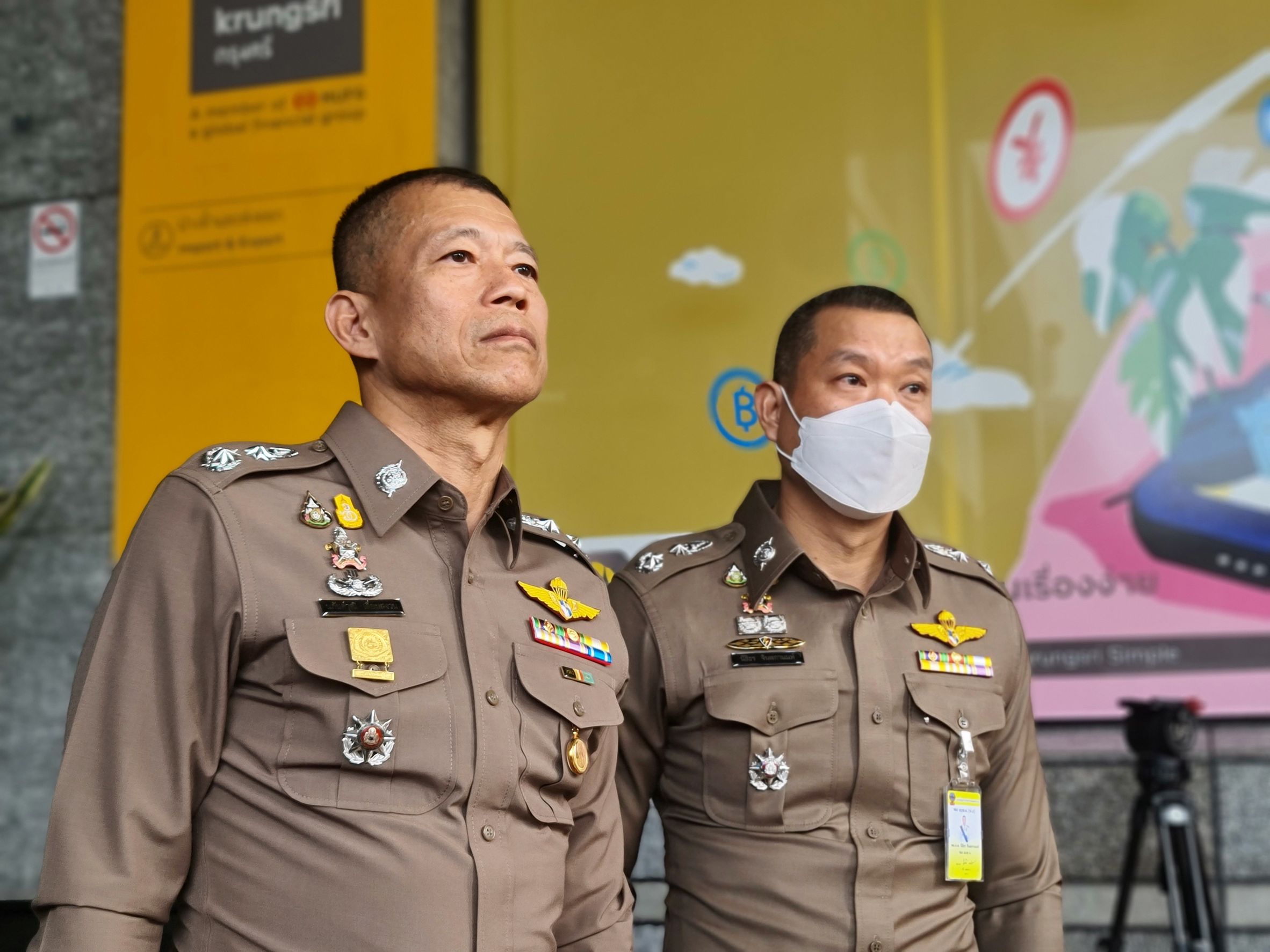 ตร.นำหมายค้นเข้าตรวจสอบ 'กองสลากพลัส' หลังสำนักงานกองสลากฯร้องเรียนเข้าข่ายหลอกลวงปชช.