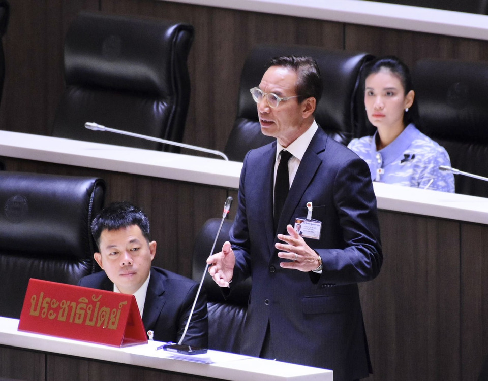 "กรณ์" ฟาดกลางสภา! อัดรัฐบาลใช้ยุทธศาสตร์ "ซื้อเวลา" แก้ราคาน้ำมัน แฉพิรุธเอื้อทุนเทาสแกมเมอร์