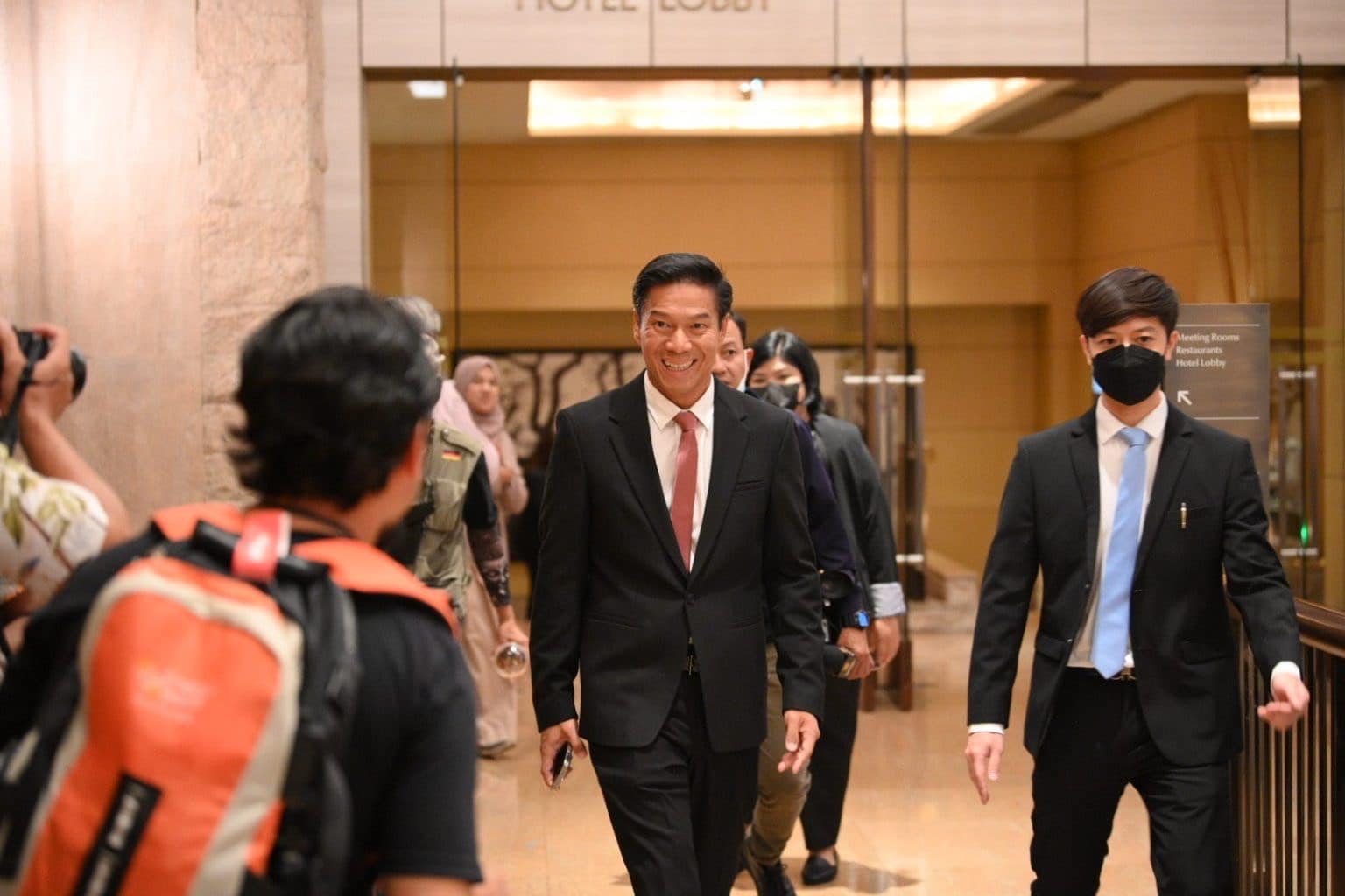 "กัณวีร์" ยันไม่โหวต "นายกฯ"ให้ ถ้ามี "พรรค 2 ลุง"  ซัด "พท." ยกปมแก้รธน. เป็นข้ออ้างเร่งตั้งรัฐบาล ลั่นพร้อมเป็นฝ่ายค้าน