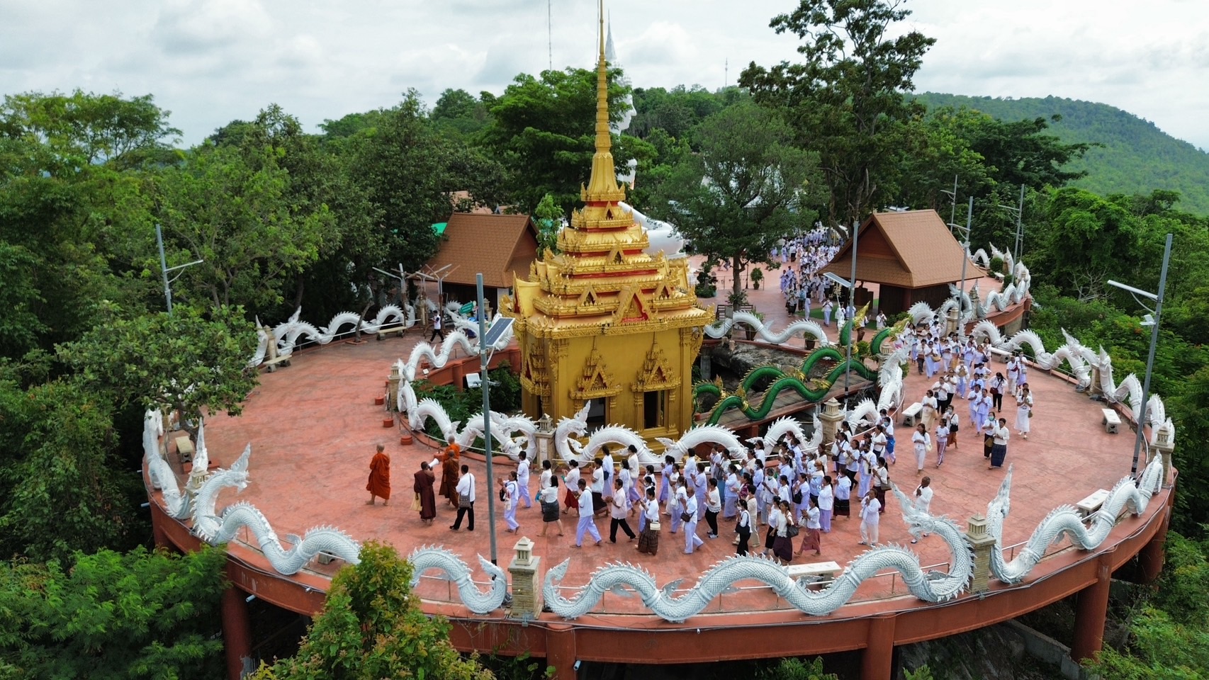 กาฬสินธุ์ ท่องเที่ยวเชิงนิเวศน์ธรรมศึกษา บนยอดเขาภูสิงห์
