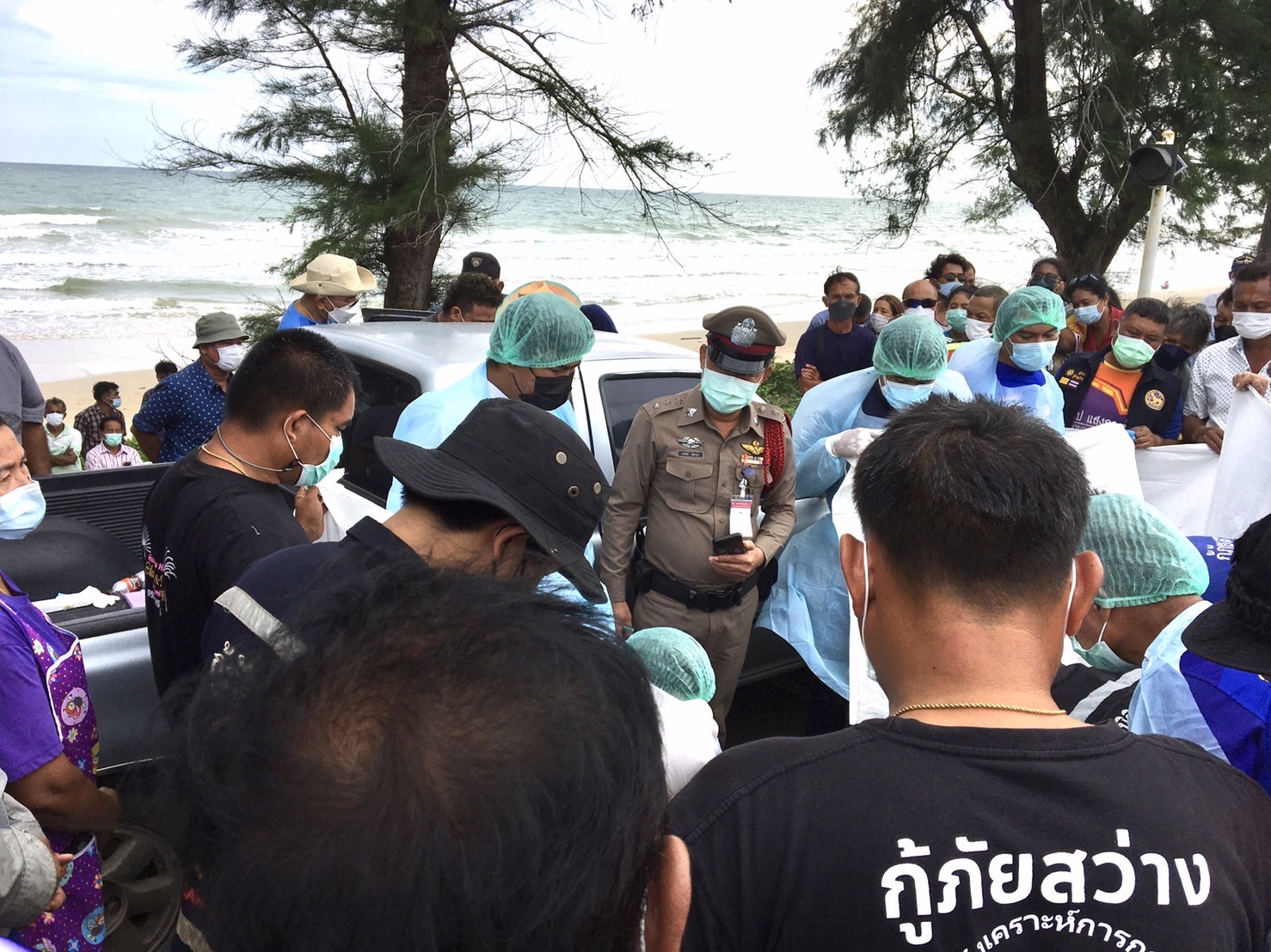 สลด!ผู้ช่วยผู้ใหญ่บ้าน ฟุบหลับดับคาพวงมาลัยในรถยนต์ ริมชายหาดระยอง