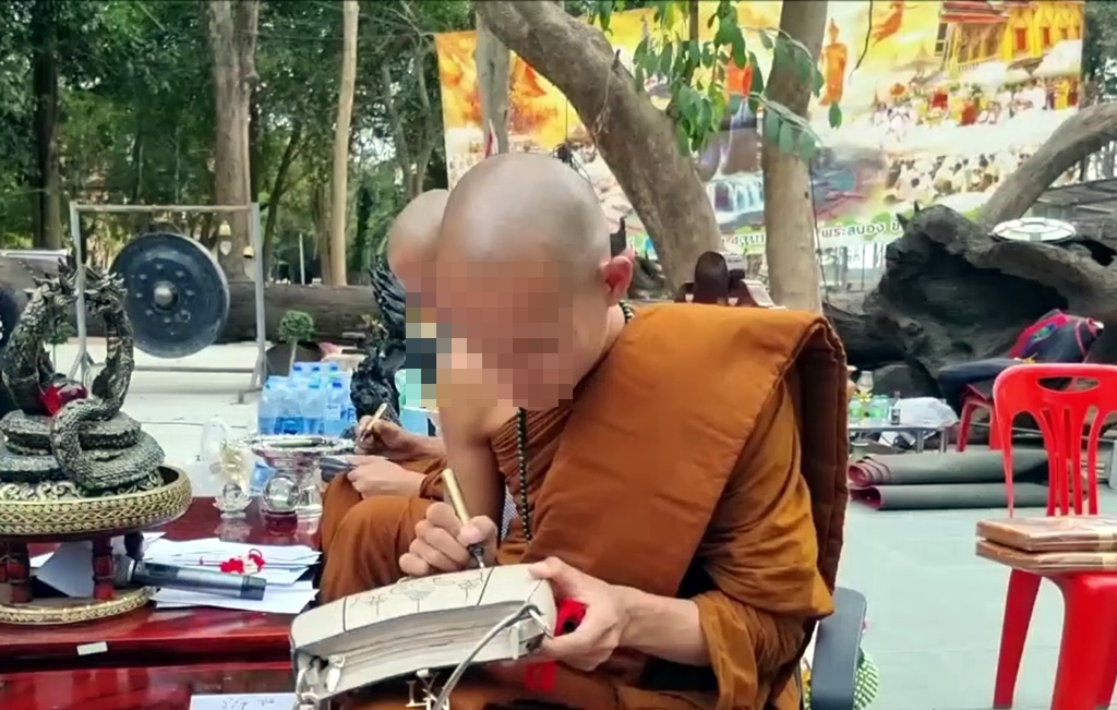 สำนักพุทธสั่งเพิกถอนวีซ่า "พระลิน-พระน้องชาย"