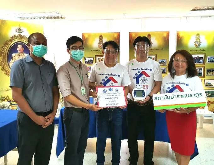 ข.ชสอ.ตอ. จับมือสันนิบาตฯชลบุรี-สมุทรปราการ ร่วมพิชิต COVID-19 สมทบทุนกว่า 2.5 แสน จัดซื้ออุปกรณ์การแพทย์ เวชภัณฑ์มอบสถานพยาบาล